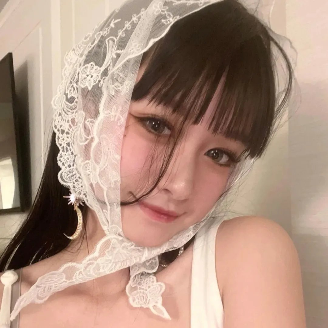 笼中女